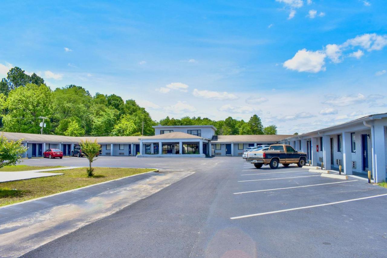 Rodeway Inn Swainsboro Exterior foto