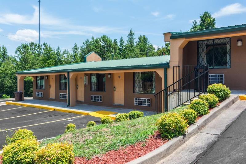 Rodeway Inn Swainsboro Exterior foto